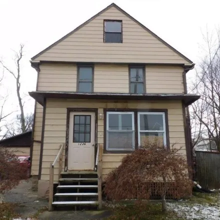 Buy this 3 bed house on 1253 West 47th Street in Ashtabula, OH 44004