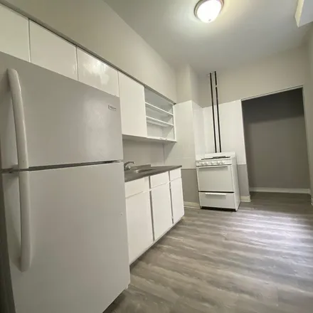 Rent this 3 bed apartment on 314 East 100th Street in New York, NY 10029