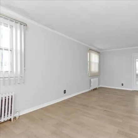 Image 3 - 218-88 98th Avenue, New York, NY 11429, USA - Apartment for rent