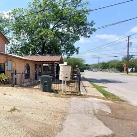 Image 3 - 321 West Viesca Street, Del Rio, TX 78840, USA - House for sale