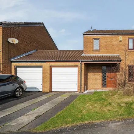 Buy this 3 bed house on Deanwater Close in Locking Stumps, Warrington