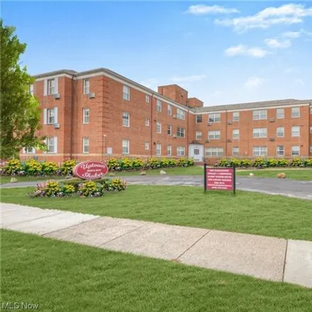 Rent this 2 bed apartment on 3208 Warrensville Center Road in Shaker Heights, OH 44122
