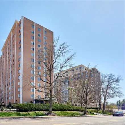 Image 1 - Hanley Towers Condominiums, 900 South Hanley Road, Clayton, MO 63105, USA - Condo for rent