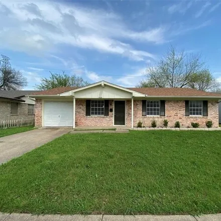 Rent this 3 bed house on 6510 Cinnamon Oaks Drive in Dallas, TX 75241