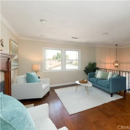 Image 6 - 1386 264th Street, Harbor Pines, Los Angeles, CA 90710, USA - House for sale