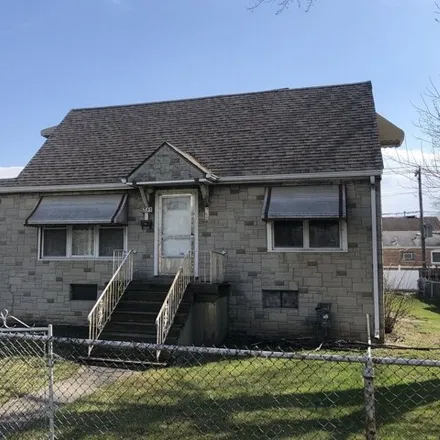Buy this 3 bed house on 79th Street in Burbank, IL 60459