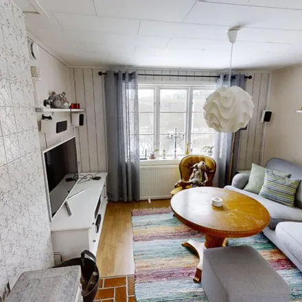 Rent this 3 bed apartment on Koordinatvägen in 123 53 Huddinge kommun, Sweden