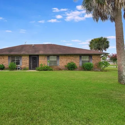 Buy this 3 bed house on 122 Sea Street in New Smyrna Beach, FL 32168