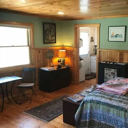 Rent this 1 bed apartment on Phippsburg