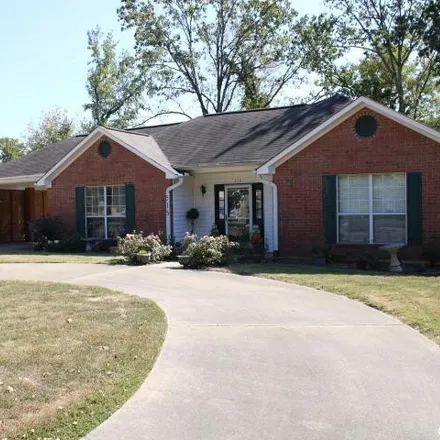 Buy this 3 bed house on 515 Lakeshore Drive in Hot Springs, AR 71913