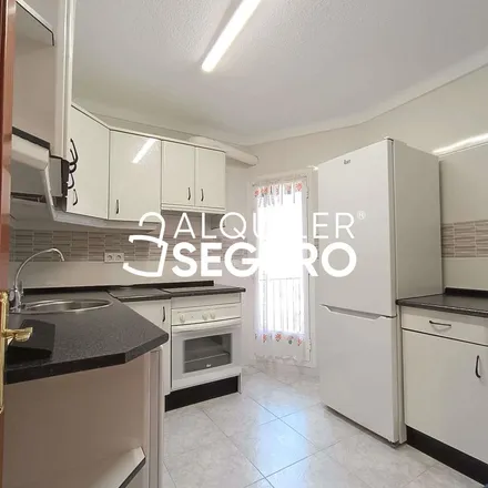 Rent this 2 bed apartment on Calle Murillo in 28904 Getafe, Spain