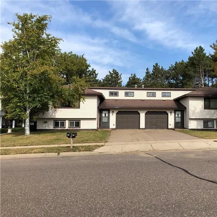Buy this studio duplex on 3318 Oak Knoll Drive in Eau Claire, WI 54701