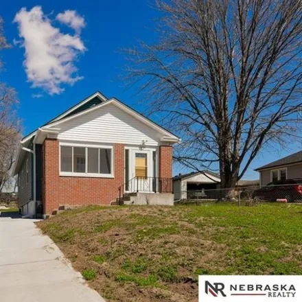 Buy this 4 bed house on 4666 M Street in Omaha, NE 68117