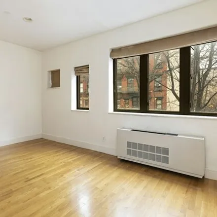 Image 2 - 235 East 2nd Street, New York, NY 10009, USA - Condo for rent