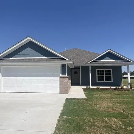 Buy this 3 bed house on 921 North 7th Street in Blackwell, OK 74631