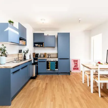 Rent this 5 bed apartment on Krossener Straße 1 in 10245 Berlin, Germany