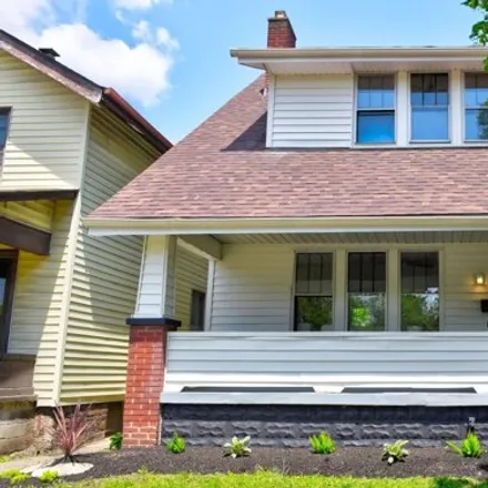 Buy this 2 bed house on 562 East 3rd Avenue in Columbus, OH 43201