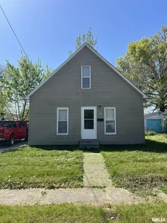 Buy this 3 bed house on 605 Gragg Street in Centralia, IL 62801