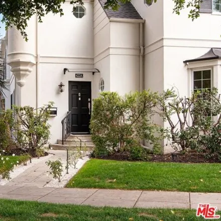 Image 2 - 420 Beverwil Drive, Beverly Hills, CA 90212, USA - House for rent
