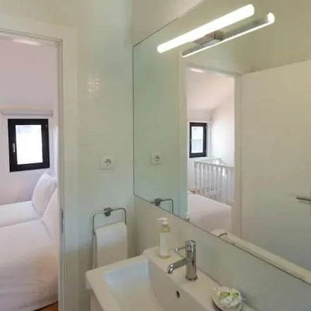 Rent this 2 bed apartment on Rua de Ricardo Jorge in 4000-172 Porto, Portugal