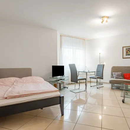 Rent this 2 bed apartment on Einkaufsmeile Leipziger Straße in Landgrafenstraße 10, 60486 Frankfurt