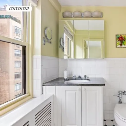 Image 9 - 177 East 77th Street, New York, NY 10075, USA - Condo for sale