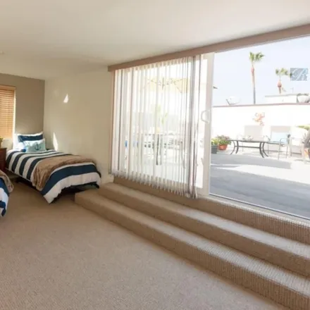 Image 3 - 3757 Canal Court, Los Angeles, CA 90292, USA - Condo for rent