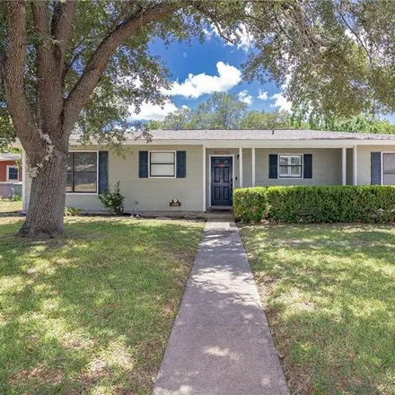 Buy this 3 bed house on 1905 East Locust Avenue in Victoria, TX 77901