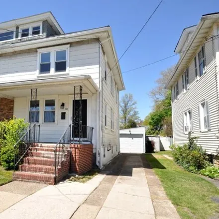 Image 1 - 187 Juniper, Farnerville, Burlington, NJ 08016, USA - Duplex for sale