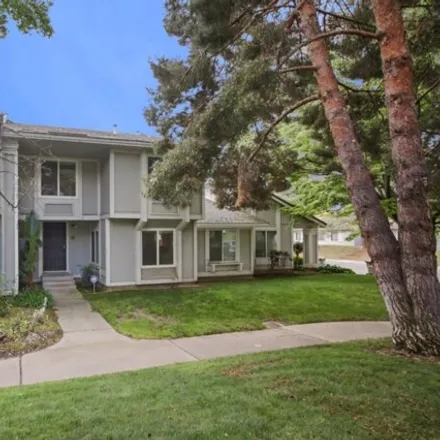 Buy this 3 bed condo on 141 Fairgrounds Drive in Sacramento, CA 95817