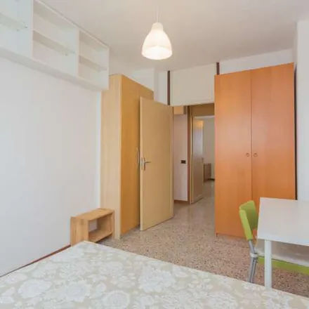 Image 4 - Via Viterbo, 11, 20152 Milan MI, Italy - Apartment for rent