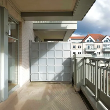 Rent this 2 bed apartment on Pavillon Albert in Avenue des Orangers - Oranjelaan, 1150 Woluwe-Saint-Pierre - Sint-Pieters-Woluwe