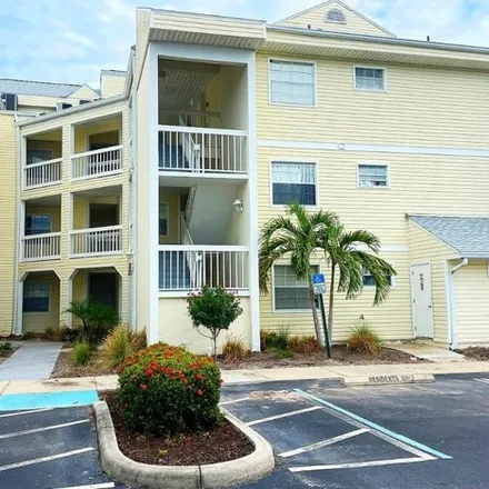 Rent this 2 bed condo on Stones Throw Circle North in Saint Petersburg, FL 33710
