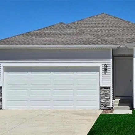 Buy this 4 bed house on 11909 S 116th St in Papillion, Nebraska