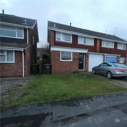 Rent this 3 bed duplex on Coates Close in Basingstoke, RG22 4EG