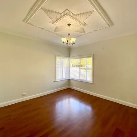 Rent this 3 bed apartment on Borella Road in East Albury NSW 2640, Australia