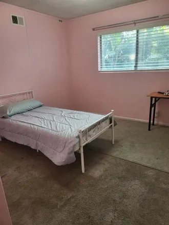 Rent this 1 bed room on 703 West 4th Street in Pomona, CA 91766