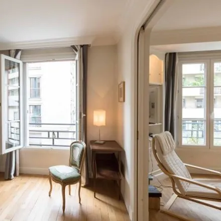 Image 5 - 19 Rue de la Comète, 75007 Paris, France - Apartment for rent