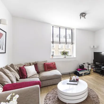 Rent this 1 bed apartment on Balls Pond Road in De Beauvoir Town, London