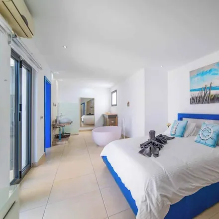 Rent this 4 bed house on Playa Blanca in Avenida marítima, 35580 Yaiza