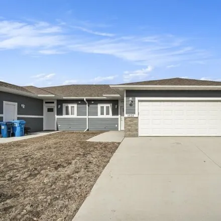Buy this 3 bed condo on 1372 East 69th Street North in Sioux Falls, SD 57104