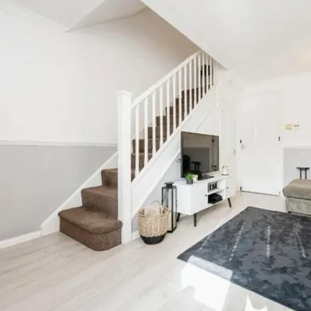 Image 2 - Deep Spinney, Biddenham, MK40 4QN, United Kingdom - Townhouse for sale