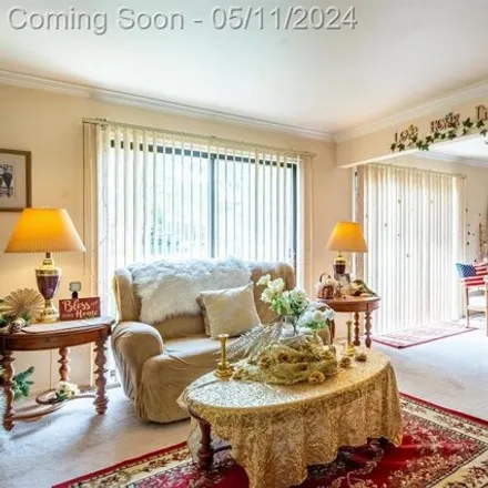 Image 4 - 869 Yorktown Court, Northville, MI 48167, USA - Condo for sale