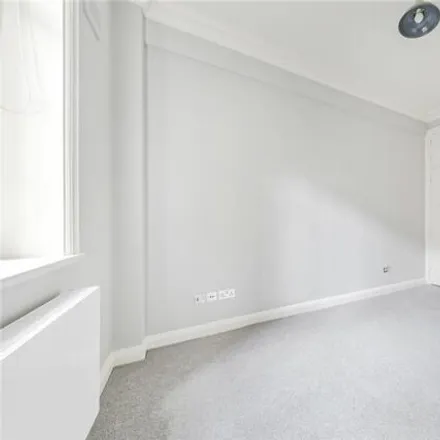 Image 7 - Duchess of Bedford House, Duchess of Bedford's Walk, London, W8 7QR, United Kingdom - Room for rent