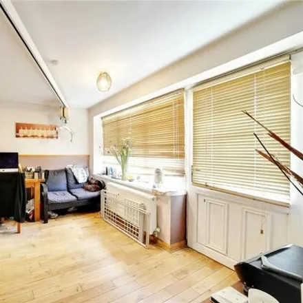 Image 7 - 34 St George's Road, Carterhatch, London, EN1 4TX, United Kingdom - House for sale