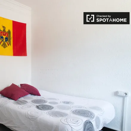 Rent this 4 bed room on Avinguda del Paral·lel in 182B, 08015 Barcelona