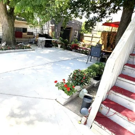 Image 3 - 4039 W Armitage Ave Unit A, Chicago, Illinois, 60639 - House for rent