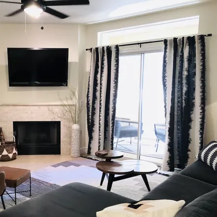 Rent this 2 bed condo on Phoenix