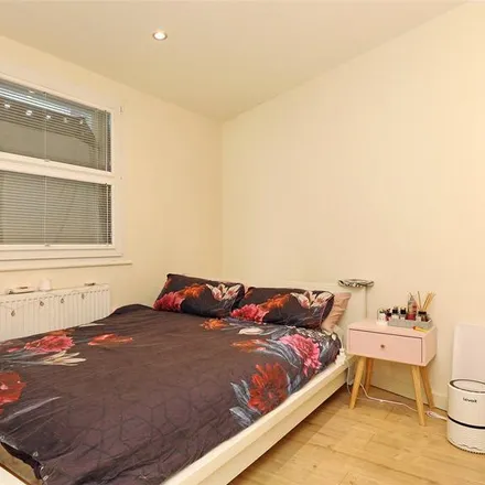 Image 7 - 229 Sussex Gardens, London, W2 2RL, United Kingdom - Apartment for rent