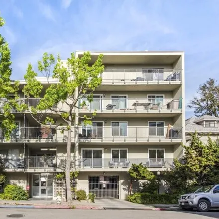 Buy this 1 bed condo on 424 Staten Avenue in Oakland, CA 94606